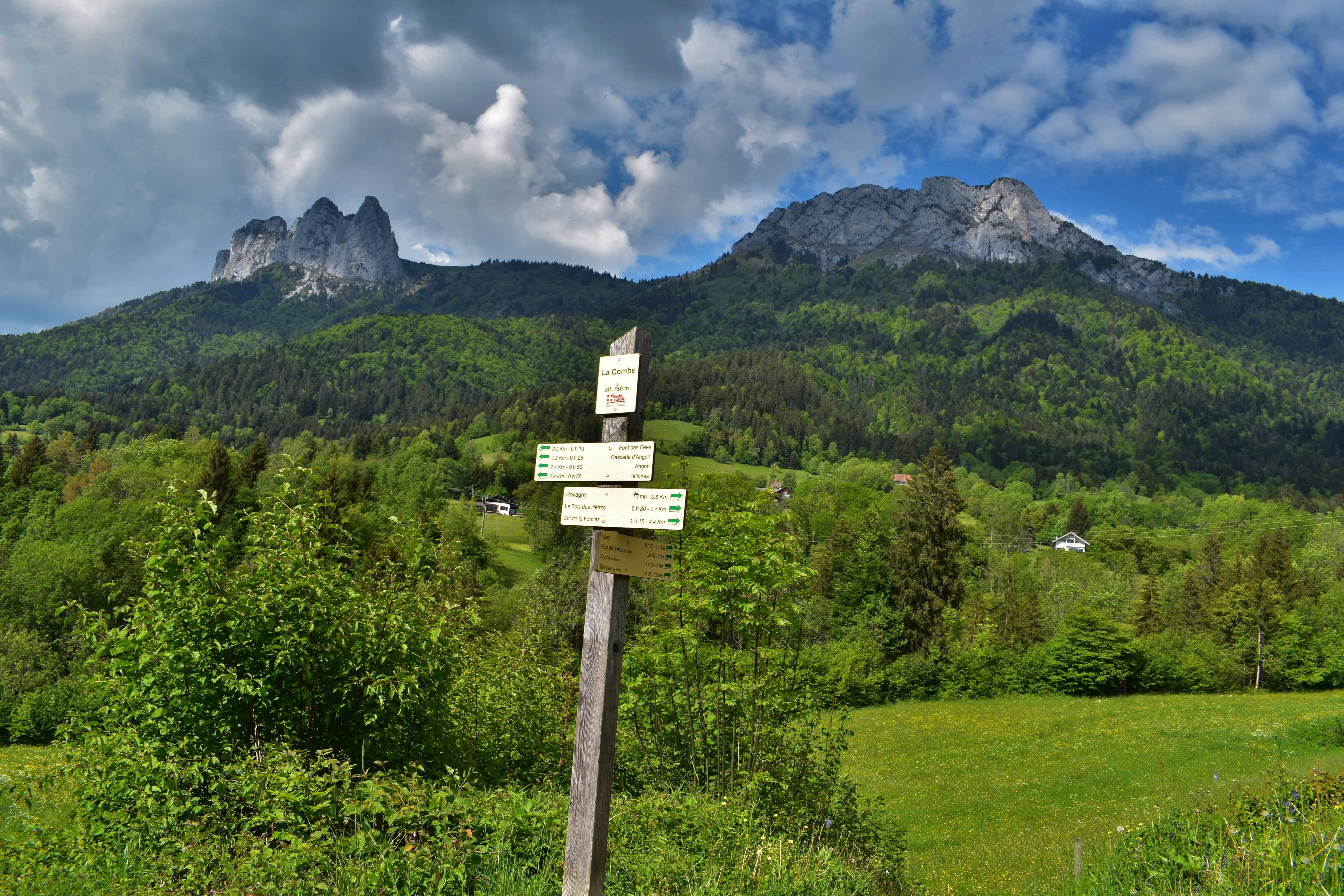There are tons of great hiking trails around Lake Annecy