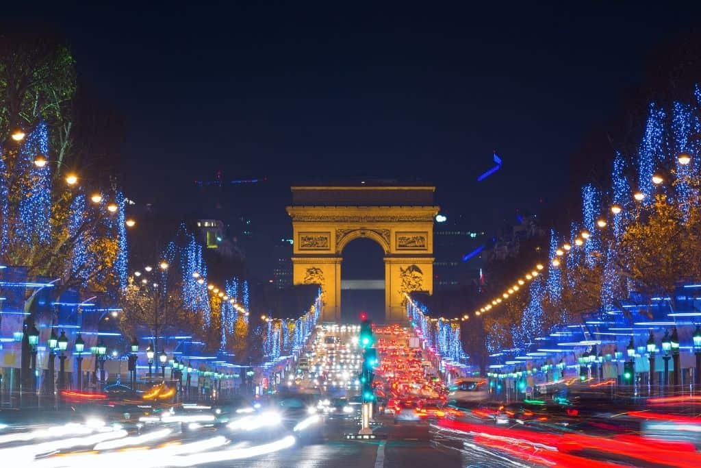 To simply wish someone a Merry Christmas in French, you can say "Je te souhaite un joyeux Noël"