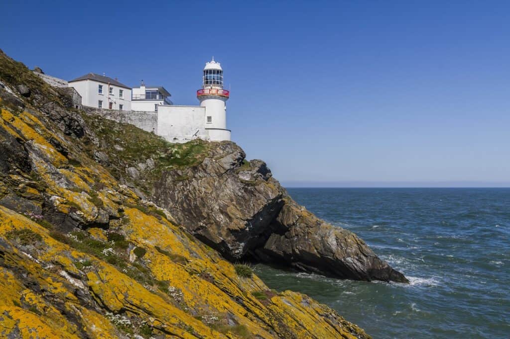 lighthouse 2315018 1280