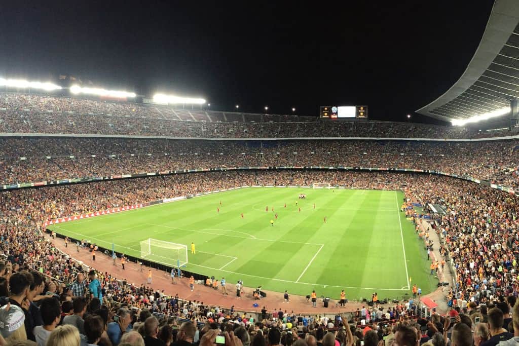 Enormous futbol pitch in Spain with a full crowd
