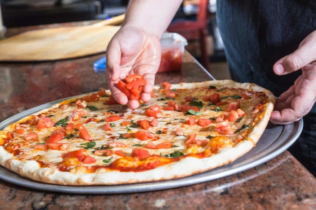 The majority of Naples cooking classes allow you to taste a classic pizza Margherita