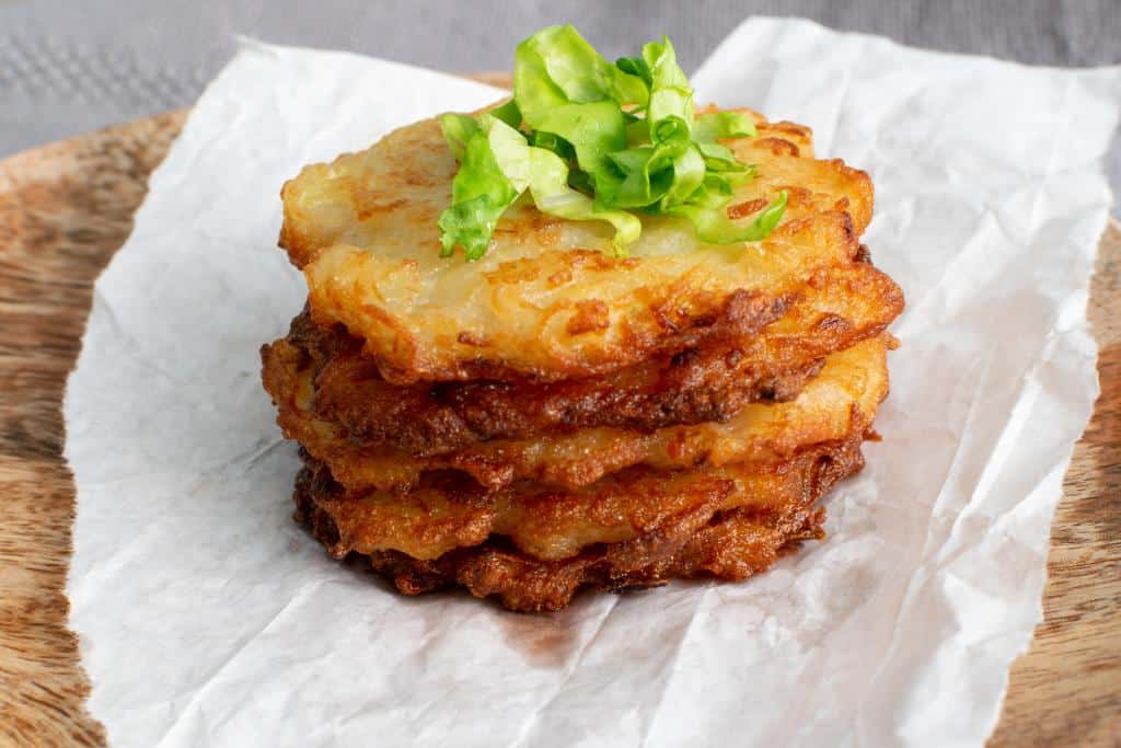 Gromperekichelcher (potato pancakes) in Luxembourg